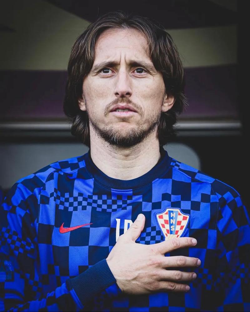 恭喜，枪手生涯首次戴帽的马丁内利当选阿森纳队内最佳